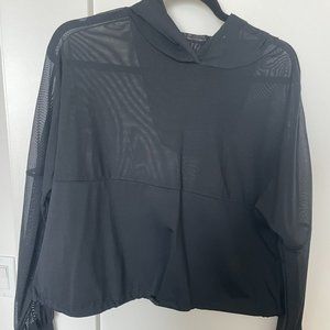 Like New Buffbunny Escandala Pullover in Black Diamond size Large